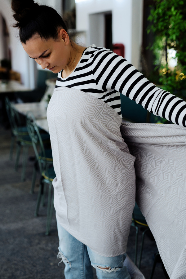 Baby Sling Grey Cube size 7