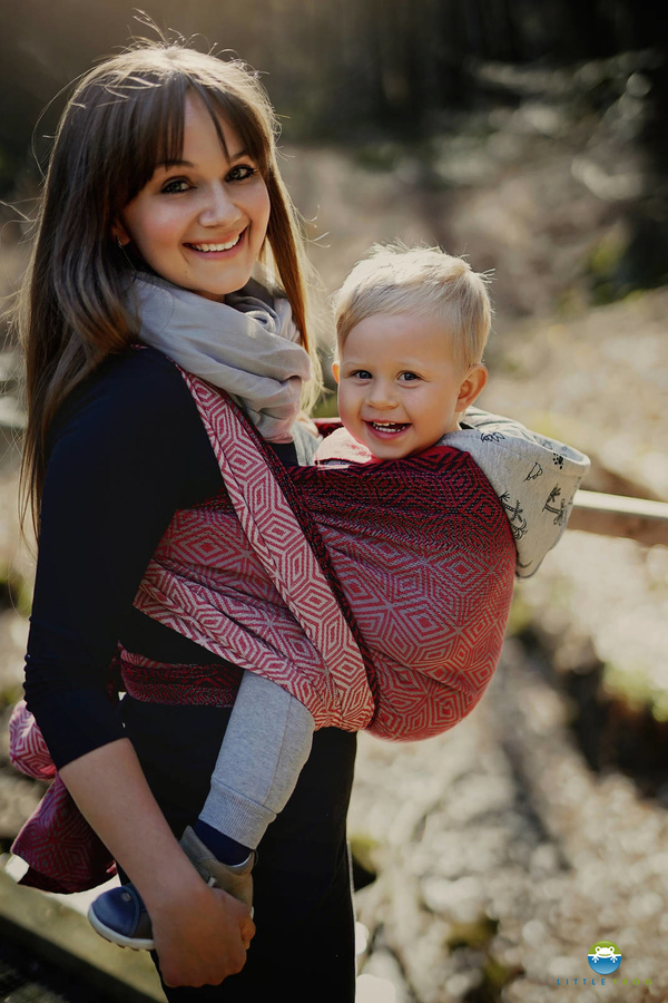 Baby Sling Ruby Cube size 4