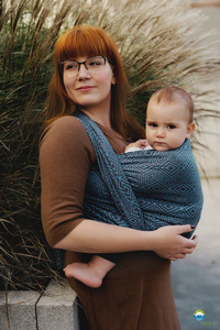 Baby Sling Cloudy Cube size 6 /2nd grade