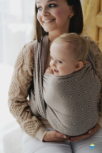 Baby Sling Nutty Cube size 4